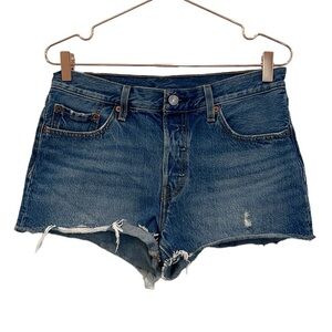 Levi’s 501 Womens cut off denim shorts size 28